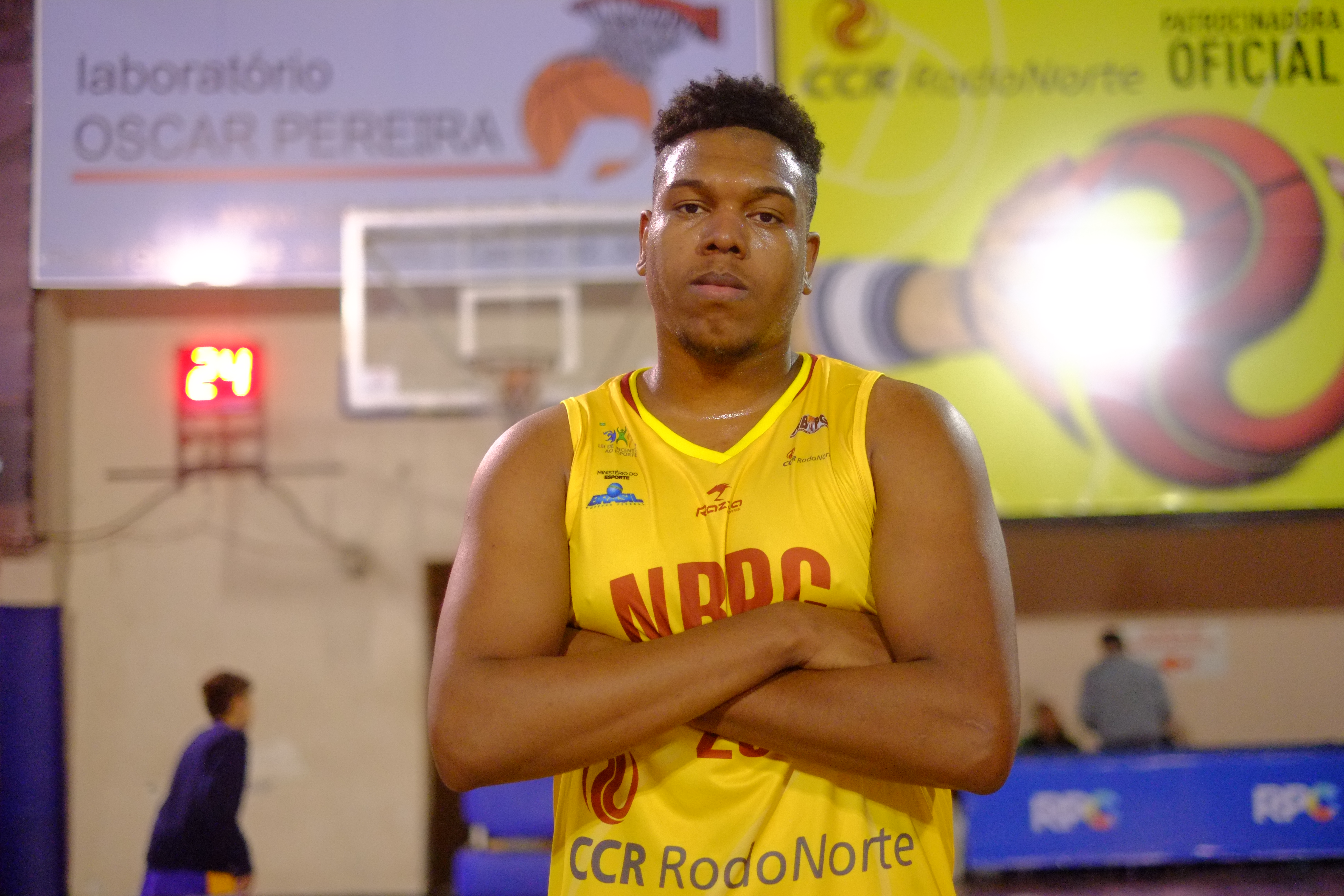 Ainda no 2º colegial, gigante senegalês de 2,26m impressiona no basquete e  sonha em ser bioquímico - ESPN