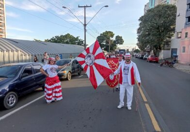 Terreiro de Umbanda leva bloco à avenida no Carnaval de PG