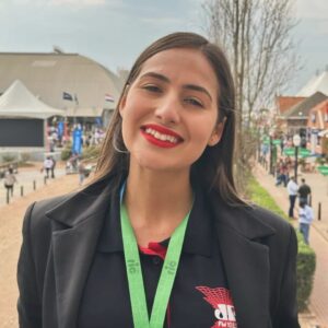 Locutora da Jovem Pan compartilha trajetória inspiradora no Podcast da UniSecal